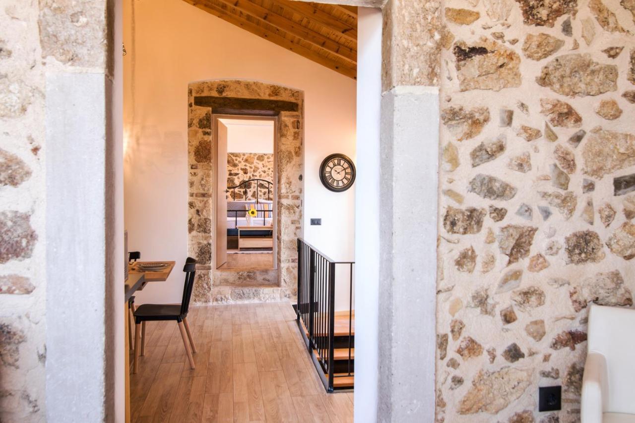 Nikolas est1773. Villa Áno Korakiána Extérieur photo