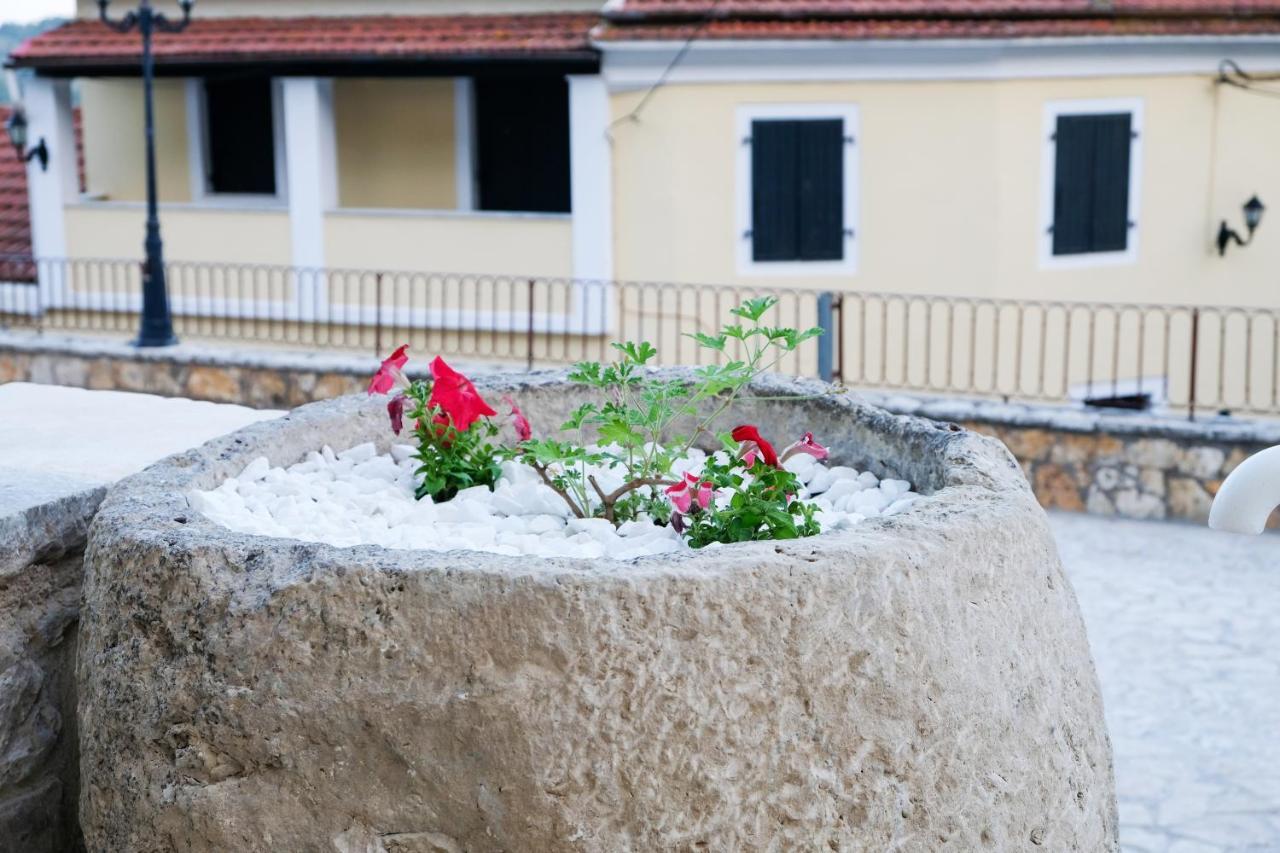 Nikolas est1773. Villa Áno Korakiána Extérieur photo